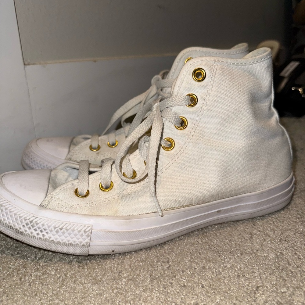 Gently Used - Converse All-Star High Tops - Size 9.5 - Picture 11 of 16